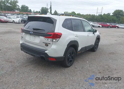 2022 Subaru Forester Wilderness z USA, uszkodzony, nr VIN JF2SKAMC4NH427821